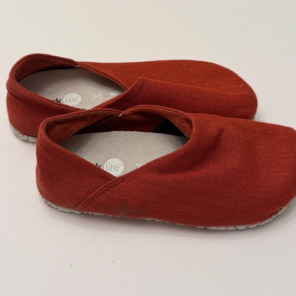 Corklite Comfort Technology Women's 36‎ Red Casual Slip On Shoes - Picture 6 of 8